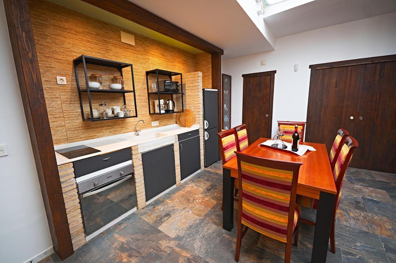 Apartamentos Infantes 28 Ronda Bagian luar foto