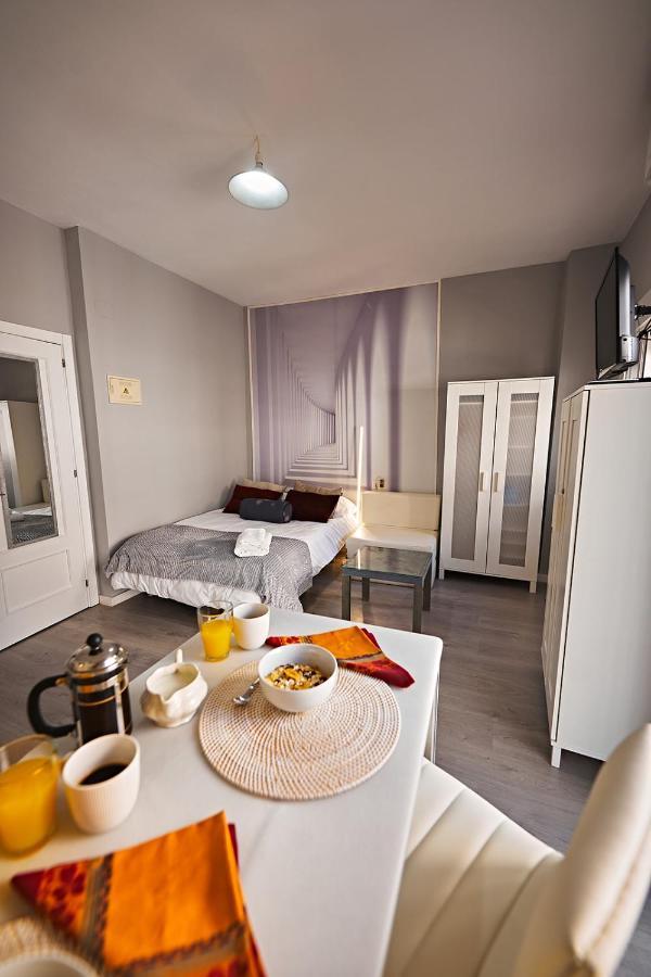 Apartamentos Infantes 28 Ronda Bagian luar foto